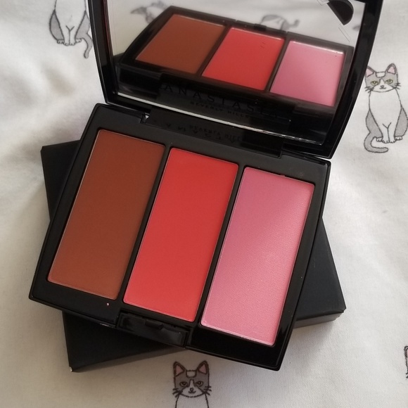 Anastasia Beverly Hills Other - 🎆ABH blush trio in cocktail party 🍹